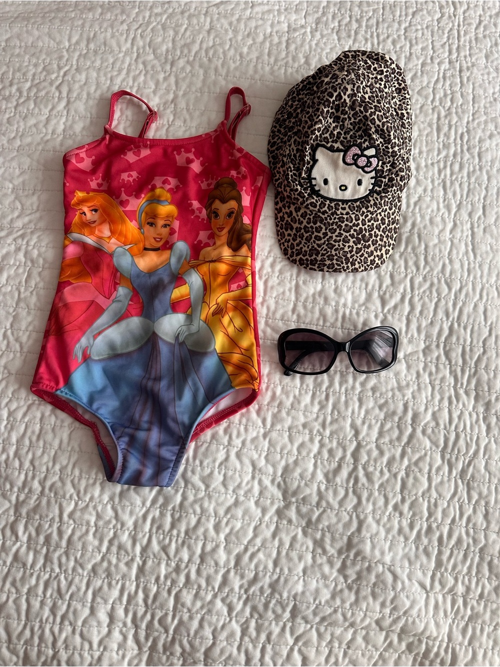 Super cute 3-piece toddler girl summer bundle! 👑🐱✨